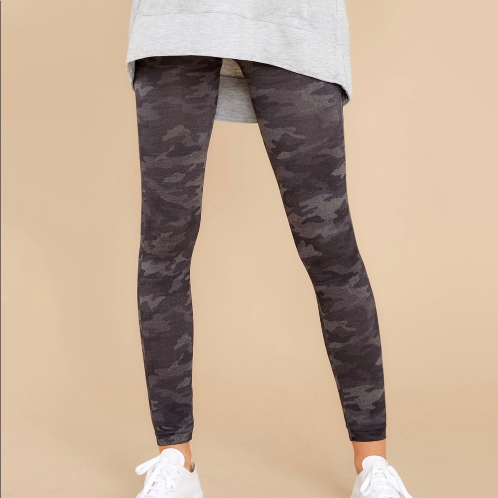 Spanx Camo Seamless Leggings